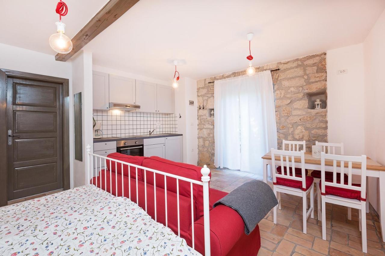 Old Town Studio And Apartment Vrsar Ngoại thất bức ảnh