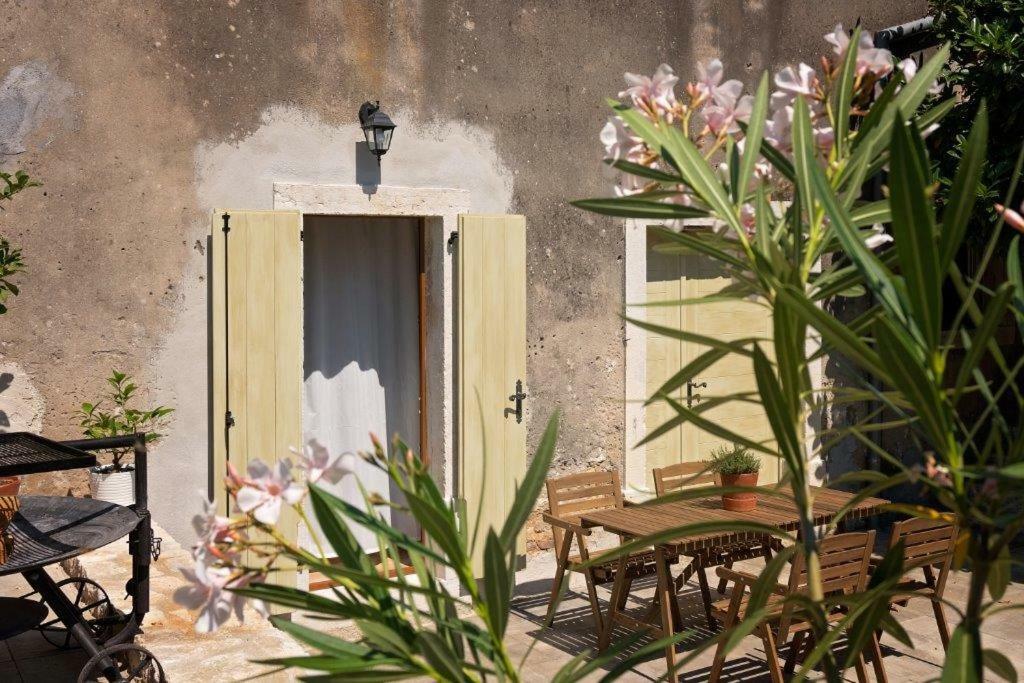 Old Town Studio And Apartment Vrsar Ngoại thất bức ảnh